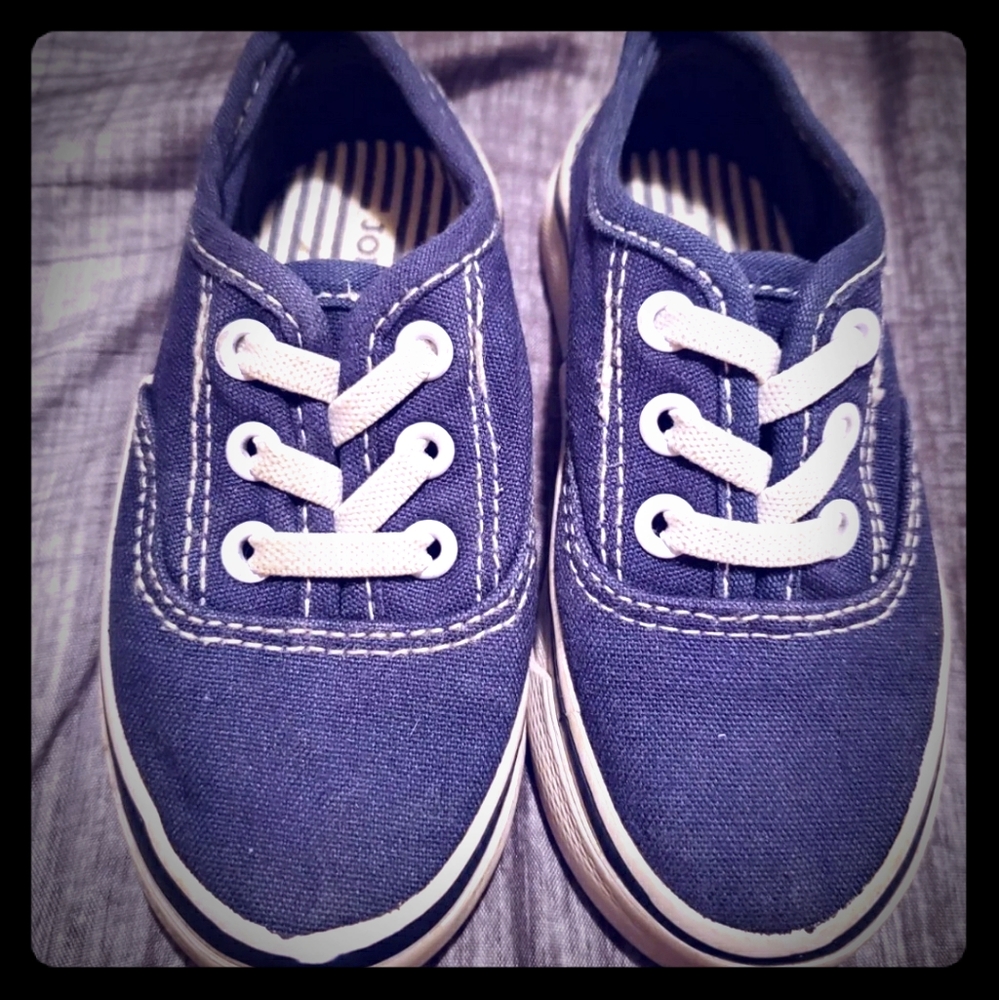 Old Navy Toddler Size 6 Boat Shoes